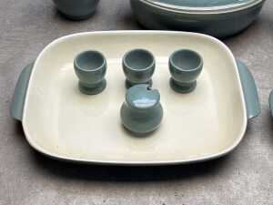Denby 'Manor Green' stoneware part setting and servingware - 4