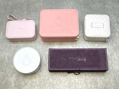Five Pandora jewellery boxes in assorted shapes