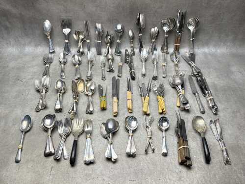 Assorted silver plated cutlery