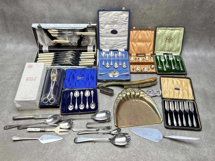 Assorted silver plated cutlery, mainly boxed