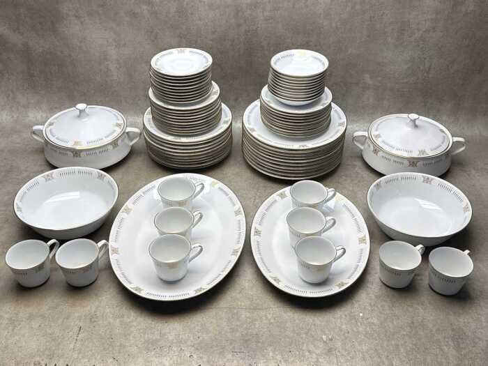 Noritake Blakley porcelain dinner setting for ten, plus serving ware