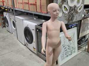 Child-size display mannequin - 2