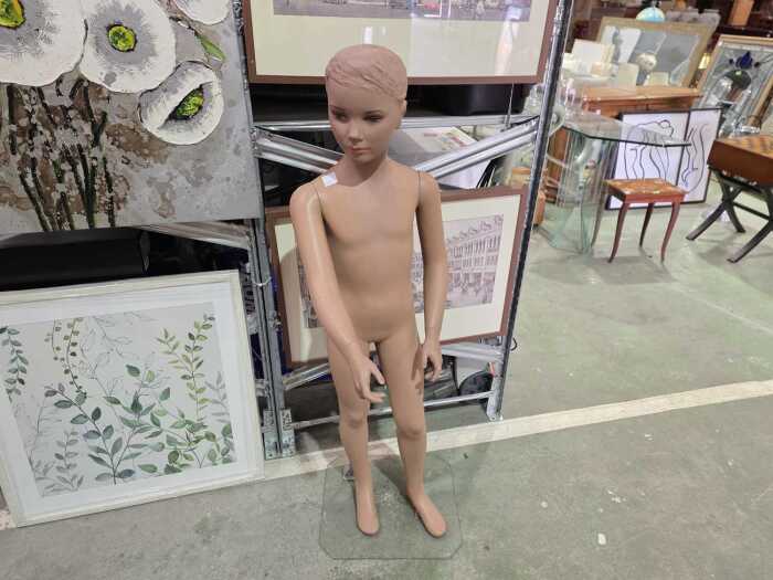 Child-size display mannequin