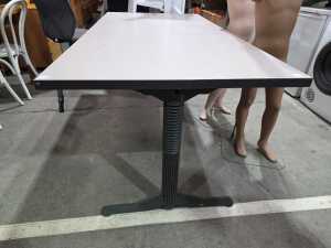 Height-adjustable office desk - 3