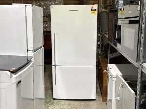 Fisher & Paykel 453L top mount refrigerator