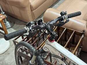 Scott Spark 40 dual-suspension mountain bike - 3