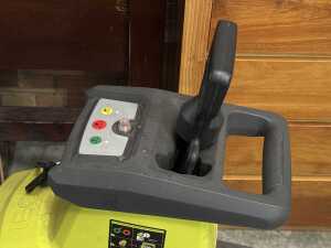 Ryobi 2400W electric garden shredder - 3