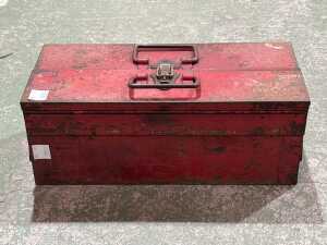 Metal toolbox with assorted tools - 4