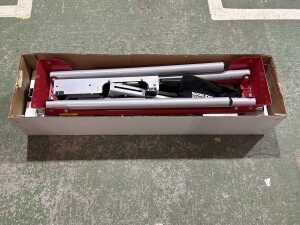 Workzone Titanium+ mitre saw stand - 3
