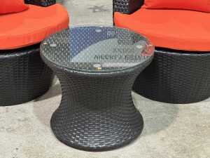 Three-piece outdoor setting - 4
