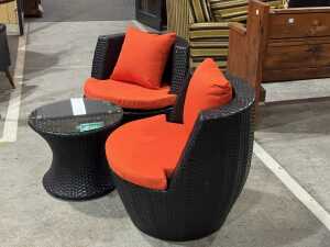 Three-piece outdoor setting - 3