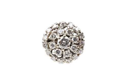 A diamond cluster ring in 18ct white gold