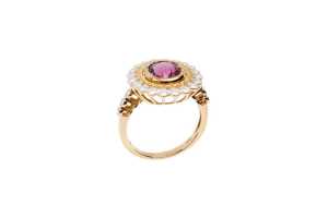 A garnet and diamond ring in 14 carat yellow gold - 2