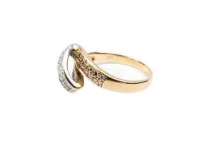A diamond ring in 18 carat yellow gold - 3