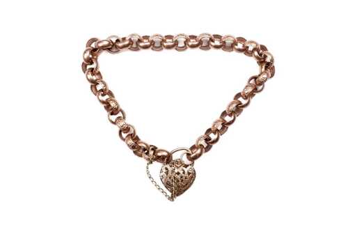 A padlock bracelet in 9 carat rose gold