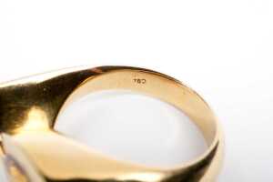 A yellow sapphire ring in 18 carat yellow gold - 4