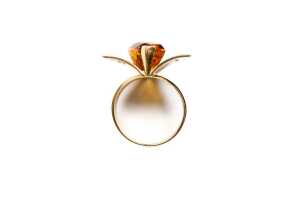 A citrine and diamond modern butterfly ring in 18 carat yellow gold - 4