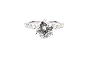 A diamond ring in 18 carat white gold