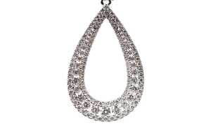 A pair of diamond earrings in 14 carat white gold - 2
