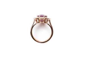 A ruby and diamond ring in 9 carat rose gold - 4