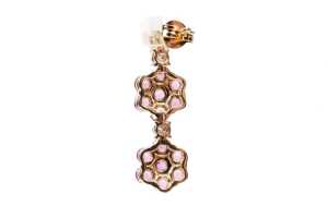 A pair of pink sapphire and diamond earrings in 14 carat yellow gold - 3