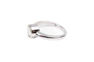 A bezel set solitaire in 18ct white gold - 3