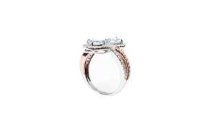 An aquamarine and diamond ring in 14 carat white and rose gold - 2
