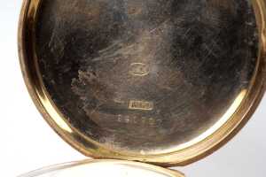An antique Waltham pocket watch in 14 carat yellow gold - 4