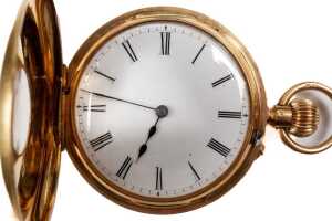 An antique half hunter pocket watch in 18 carat yellow gold - 3