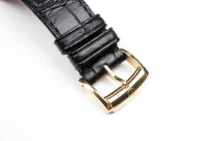 A Baume and Mercier Classima automatic in 18 carat yellow gold - 5