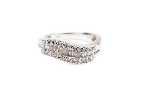 A diamond ring in 14 carat white gold