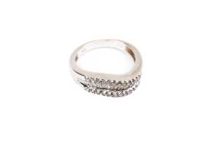 A diamond ring in 14 carat white gold - 2