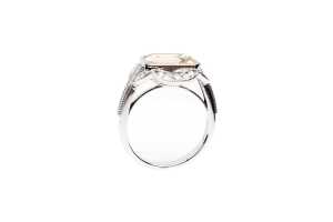 A heliodor and diamond ring in 14 carat white gold - 2