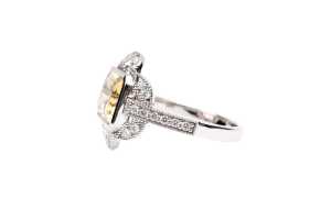 A heliodor and diamond ring in 14 carat white gold - 3