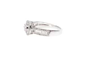 A diamond ring in 18 carat white gold - 3
