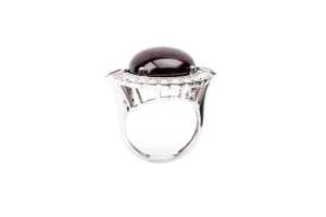 A ruby, pink sapphire, and diamond ring in 18 carat white gold - 2