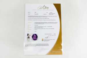 An amethyst and diamond ring in 9 carat yellow gold - 5