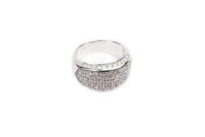 A diamond ring in 9 carat white gold - 2