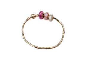 A rare Pandora bracelet with three Murano glass charms in 14 carat yellow gold