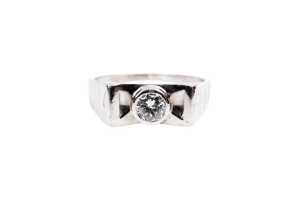 A diamond ring in 18 carat white gold