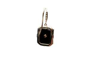 A pair of onyx and diamond earrings in 14 carat yellow gold - 4