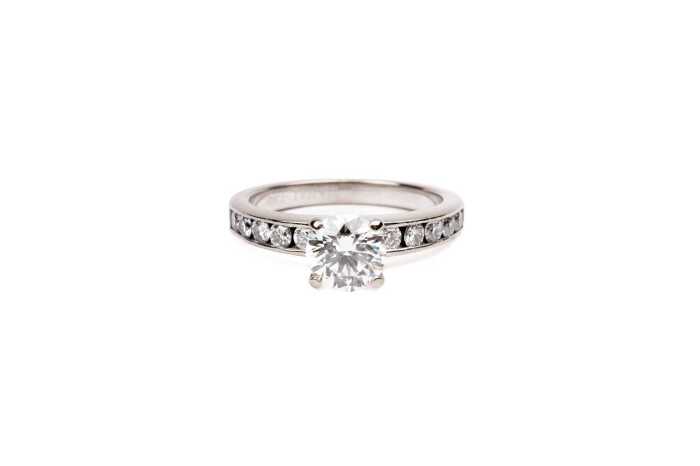 A diamond ring in 18ct white gold