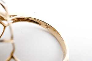 An emerald and diamond ring in 14 carat yellow gold - 5