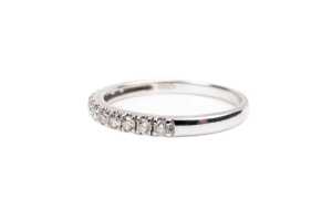 A diamond band in 18 carat white gold - 3
