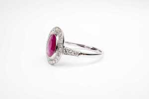 A ruby and diamond ring in 14 carat white gold - 3
