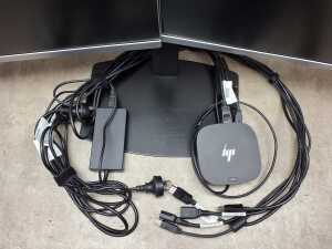 Pair of HP EliteDisplay E273 27-Inch monitors with dual stand and docking station - 2