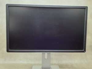 A pair of Dell LCD monitors - 4