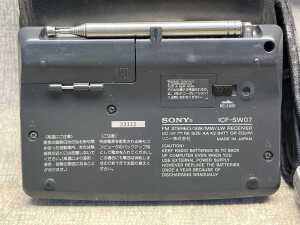 Two Sony ICF-SW07 worldband portable radios - 4