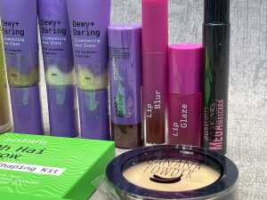 Group of Australis beauty products - 3