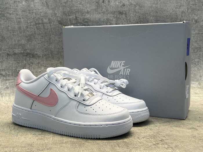Nike Air Force 1 GS size US 6.5 Youth